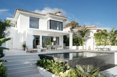 5 bedrooms villa for sale , Nueva Andalucia, Spain No. 30561