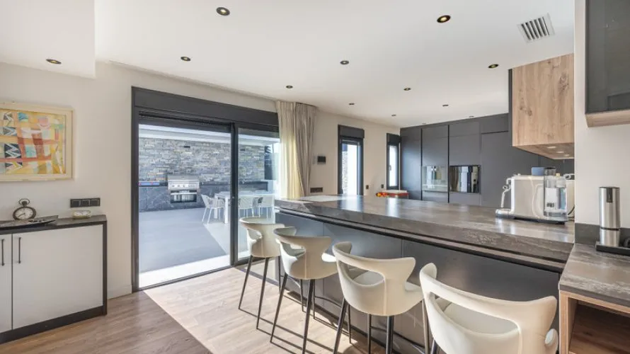 5 bedrooms villa for sale , Marbella, Spain No. 30641 № 18