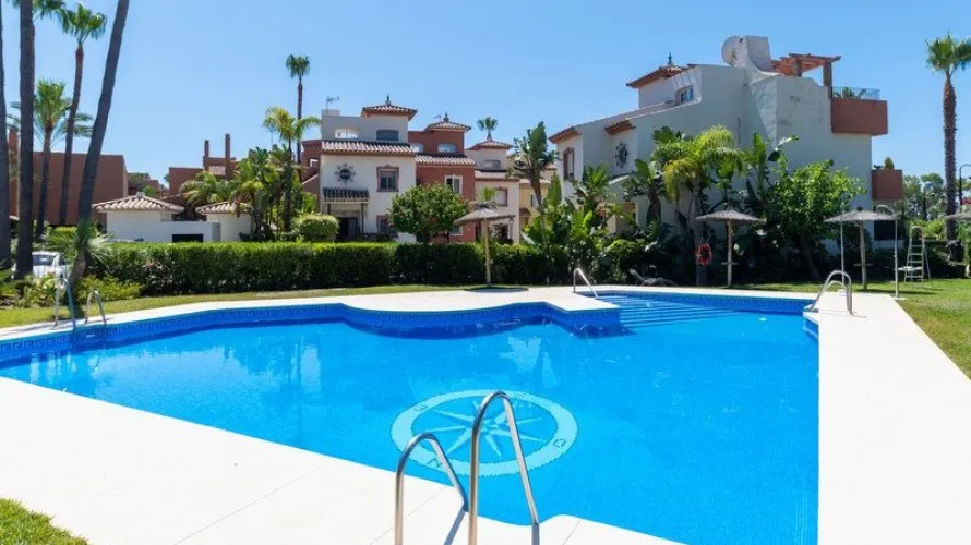 3 bedrooms townhouse for sale , Estepona, Spain No. 30756 № 26