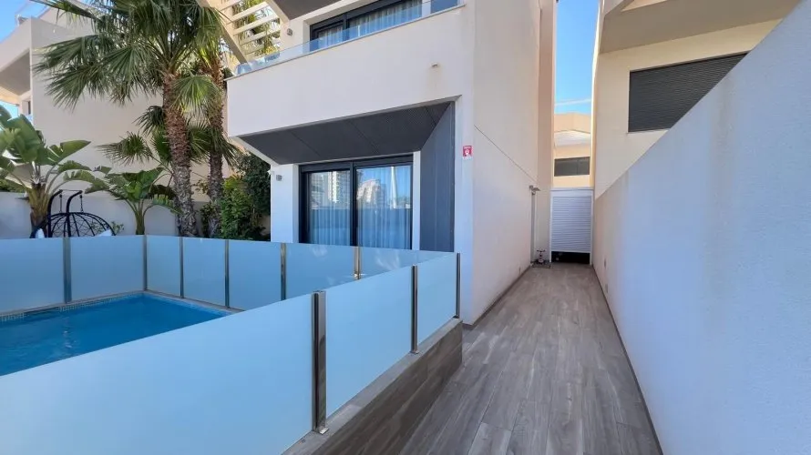 3 bedrooms villa for sale , La Veleta, Spain No. 30964