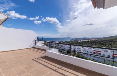 4 bedrooms townhouse for sale , Manilva, Spain No. 30736