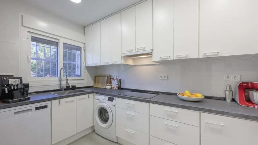 2 bedrooms townhouse for sale , Cabopino, Spain No. 31063 № 9