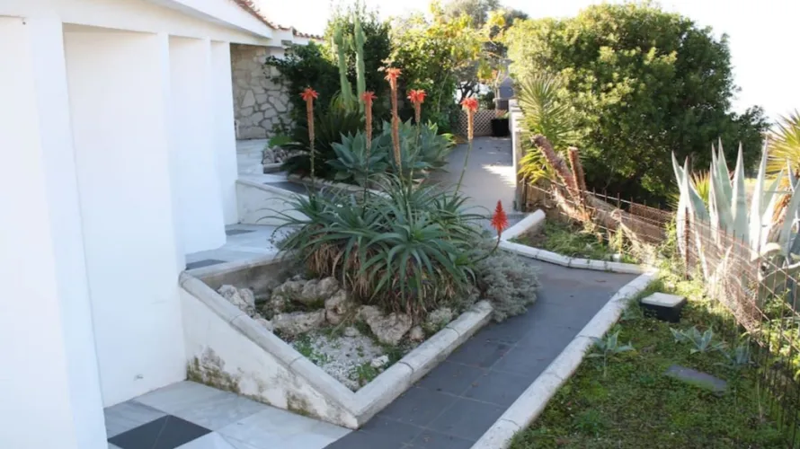 6 bedrooms villa for sale , Marbella, Spain No. 31129 № 1