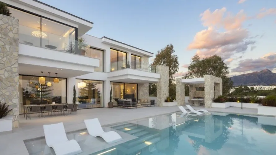 5 bedrooms house for sale , La Quinta, Spain No. 31059 № 20