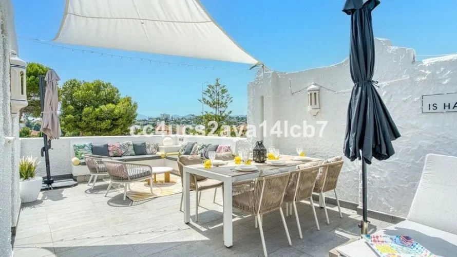 3 bedrooms townhouse for sale , Nueva Andalucia, Spain No. 31068