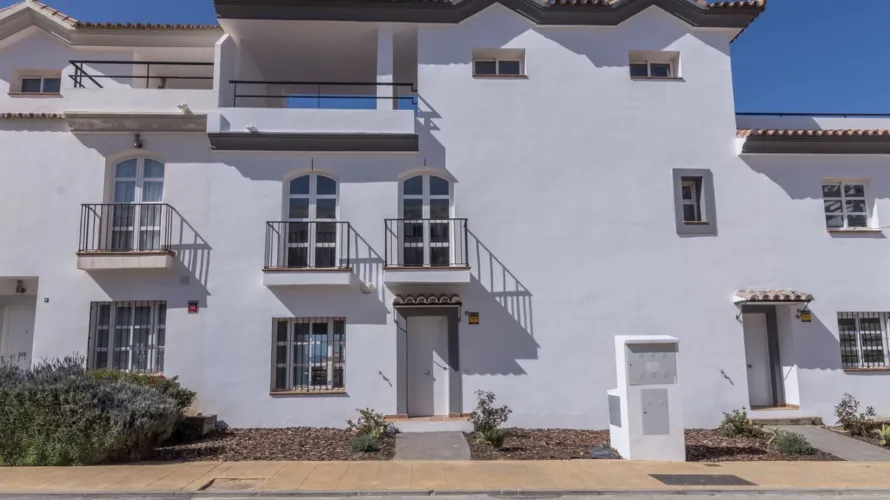 4 bedrooms townhouse for sale , Manilva, Spain No. 30736 № 2