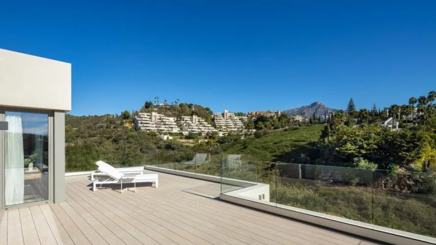 5 bedrooms house for sale , Nueva Andalucia, Spain No. 30614 № 10