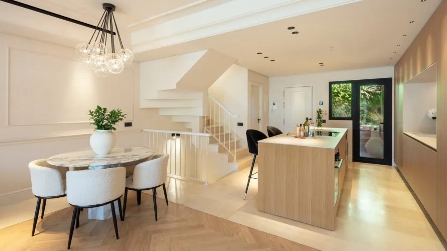 4 bedrooms townhouse for sale , Marbella, Spain No. 30493