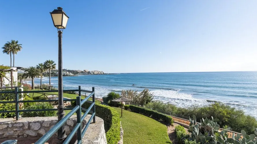 2 bedrooms townhouse for sale , Estepona, Spain No. 31047