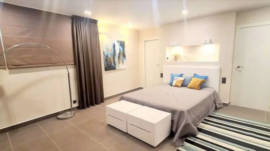 5 bedrooms villa for sale , Calpe, Spain No. 30865 № 1