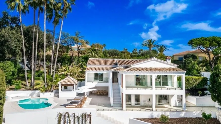 5 bedrooms villa for sale , Marbella, Spain No. 31054 № 1