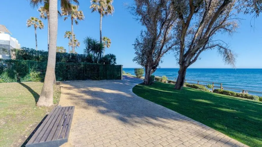 3 bedrooms townhouse for sale , Estepona, Spain No. 30756 № 23