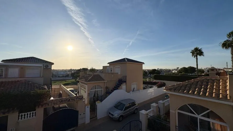 3 bedrooms house for sale , La Florida, Spain No. 31266