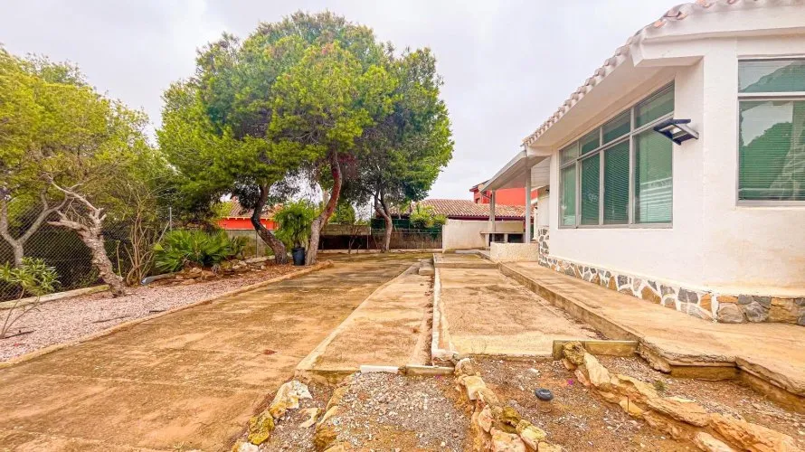 3 bedrooms villa for sale, Los Balcones, Spain No. 32039 № 14
