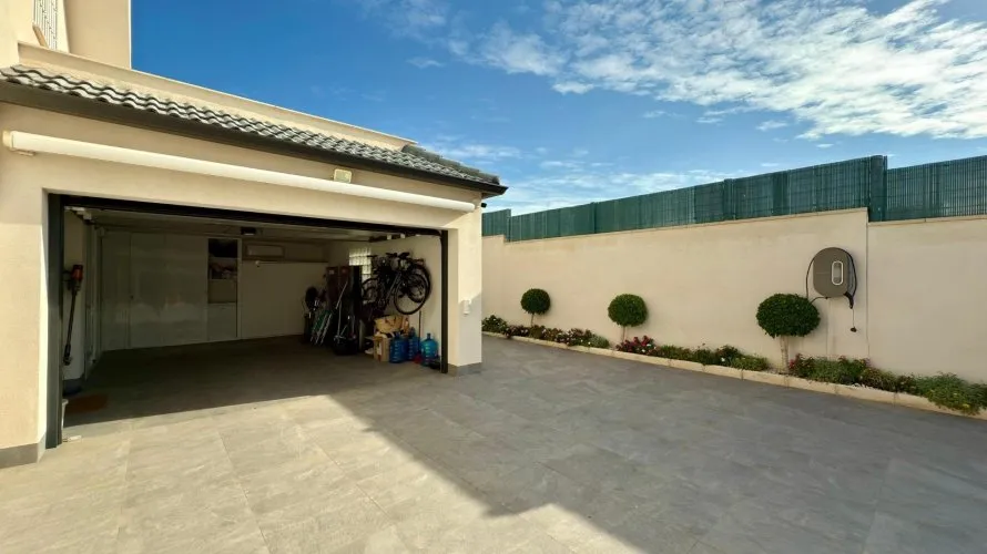 5 bedrooms villa for sale, San Juan, Spain No. 32058 № 14