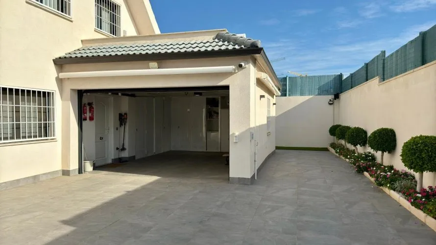 5 bedrooms villa for sale, San Juan, Spain No. 32058 № 15