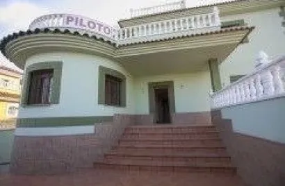3 bedrooms villa for sale, Los Altos, Spain No. 31872