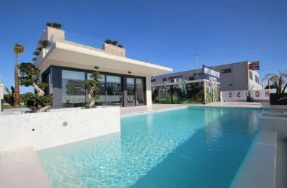197m² villa for sale , La Zenia, Spain No. 31812