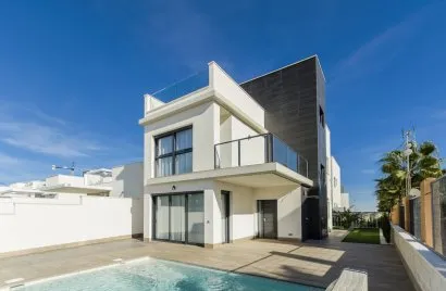 4 bedrooms villa for sale, San Miguel de Salinas, Spain No. 31900