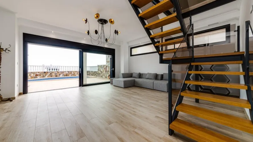 210m² villa for sale, Torrevieja, Spain No. 32082