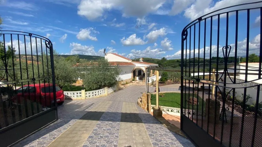 3 bedrooms house for sale , Algimia d'Alfara, Spain No. 31847 № 20