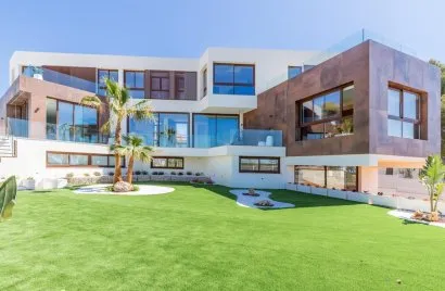 4 bedrooms villa for sale , Benidorm, Spain No. 31944