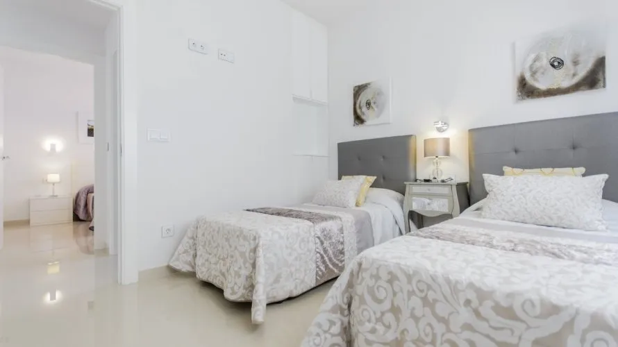 4 bedrooms villa for sale, San Miguel de Salinas, Spain No. 31883 № 8