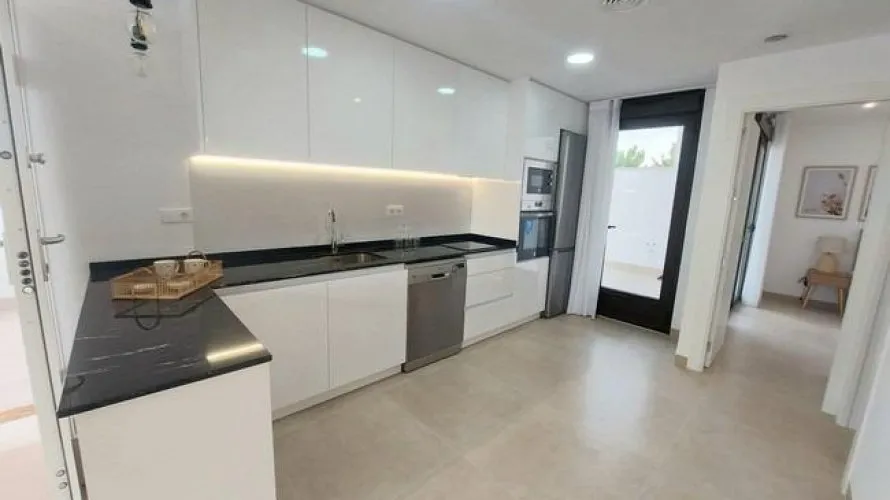 3 bedrooms villa for sale, San Pedro del Pinatar, Spain No. 31966