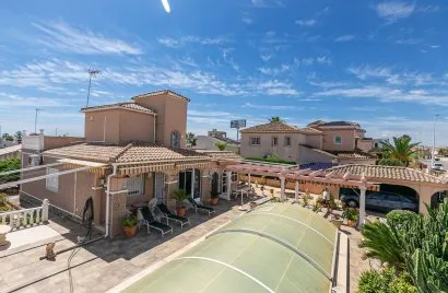 158m² villa for sale , Cabo Roig, Spain No. 32297