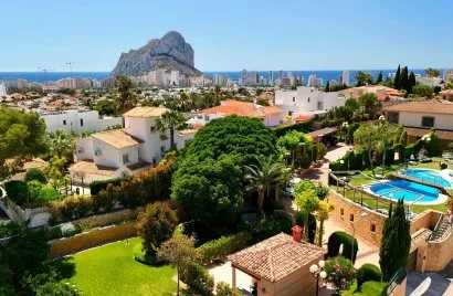 8 bedrooms villa for sale , Calpe, Spain No. 32303