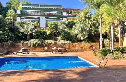 6 bedrooms villa for sale, El Palmar, Spain No. 32350