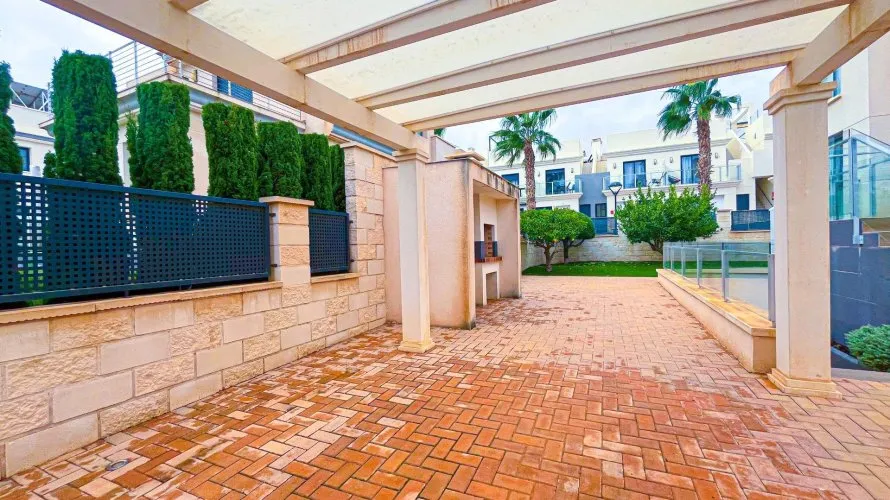 5 bedrooms villa for sale, La Zenia, Spain No. 32327 № 12