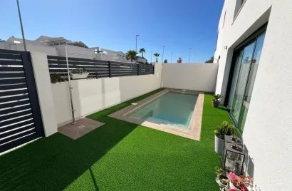 2 bedrooms villa for sale, Benijofar, Spain No. 32362