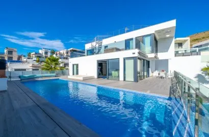 4 bedrooms villa for sale, Finestrat, Spain No. 32309