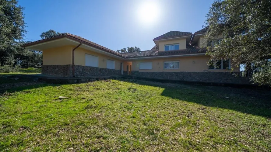 8 bedrooms house for sale, Colmenarejo, Spain No. 32387 № 23