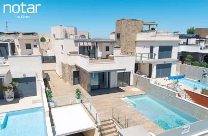 210m² villa for sale, San Miguel de Salinas, Spain No. 32425