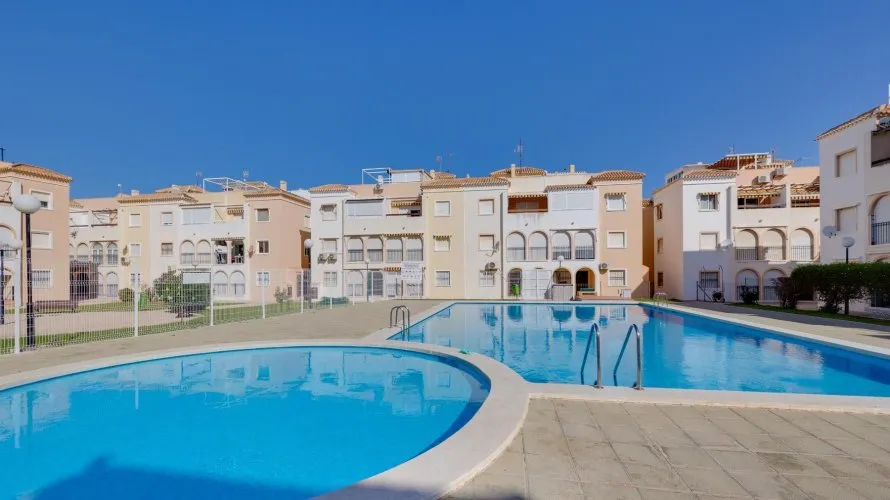 60m² bungalow for sale, Torrevieja, Spain No. 32468 № 12