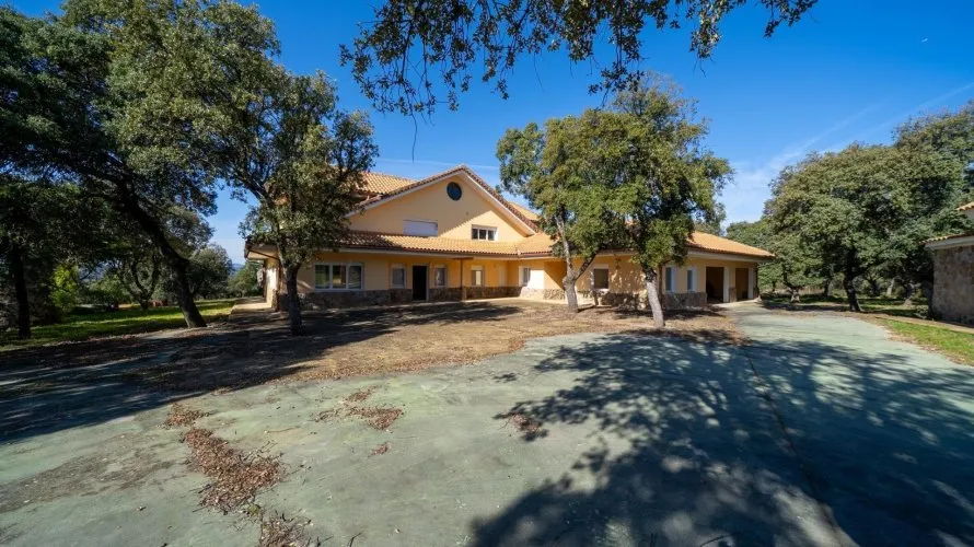 8 bedrooms house for sale, Colmenarejo, Spain No. 32387 № 27