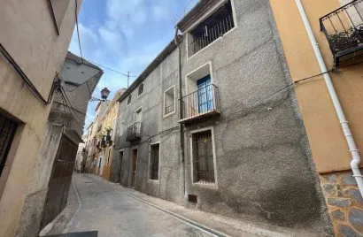 6 bedrooms house for sale, Sella, Spain No. 32437