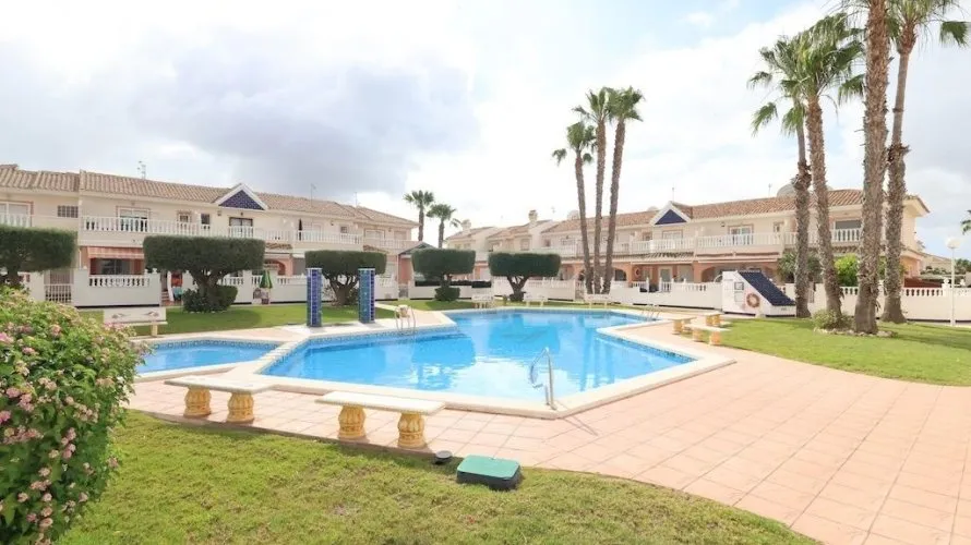 5 bedrooms house for sale, Ciudad Quesada, Spain No. 32390