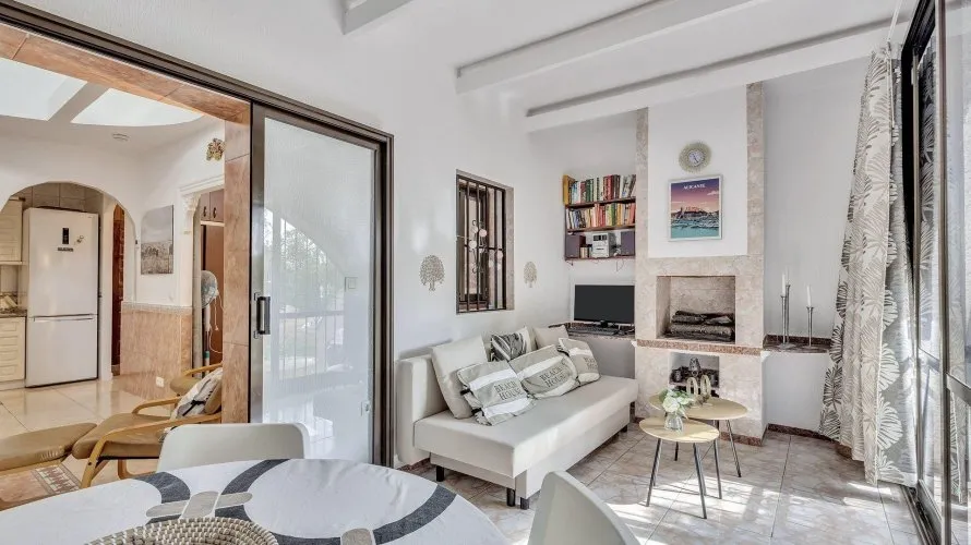 42m² house for sale, Alicante, Spain No. 32526 № 1