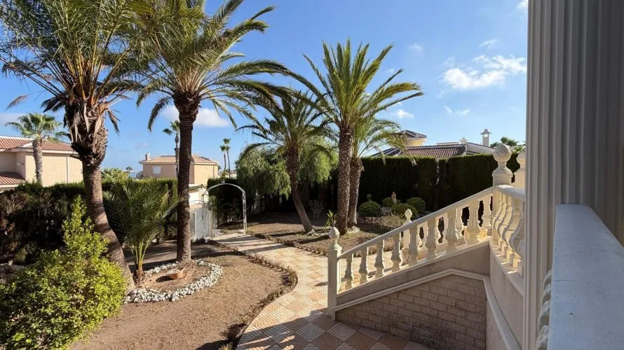 6 bedrooms villa for sale, Rojales, Spain No. 32506 № 15