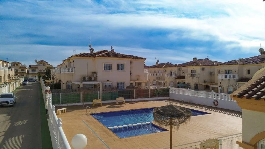 3 bedrooms house for sale, Torrevieja, Spain No. 32536 № 5