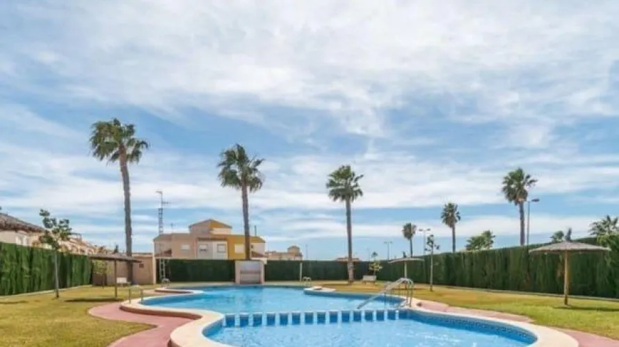2 bedrooms bungalow for sale, El Limonar, Spain No. 32537