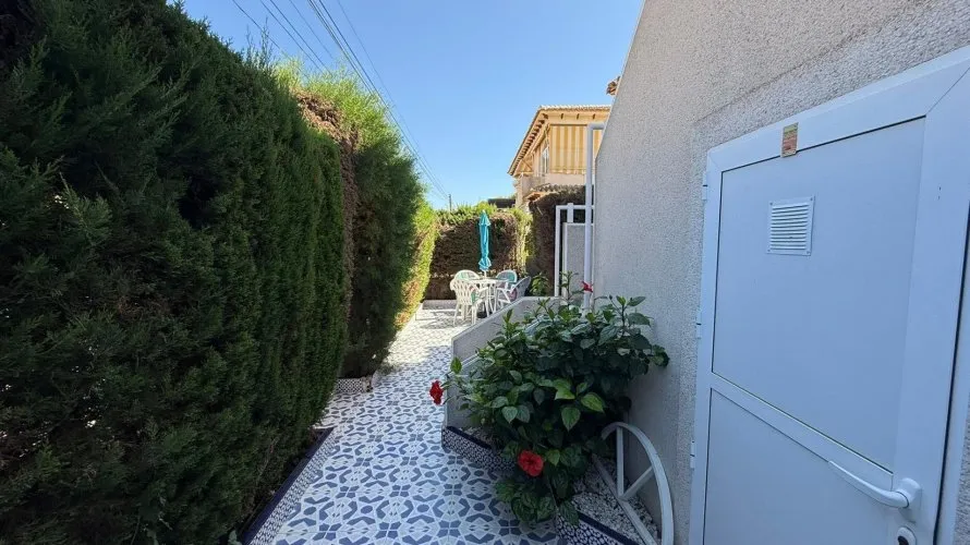 2 bedrooms bungalow for sale, Torrevieja, Spain No. 32535 № 3