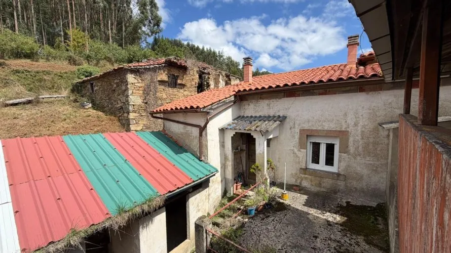 5 bedrooms house for sale, Salas, Spain No. 32593 № 4
