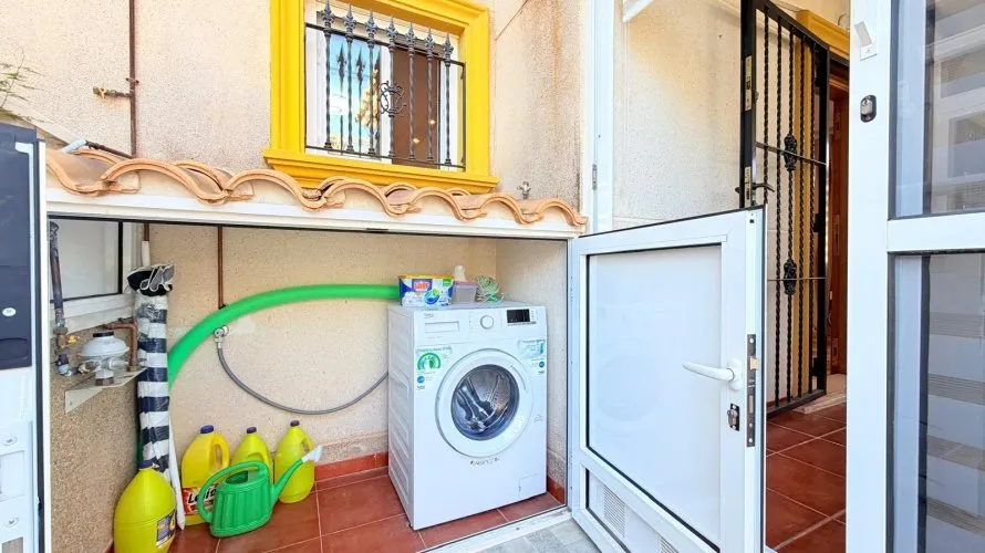 2 bedrooms house for sale, Campoamor, Spain No. 32543 № 20