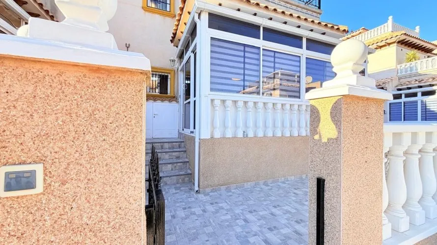 2 bedrooms house for sale, Campoamor, Spain No. 32543 № 27