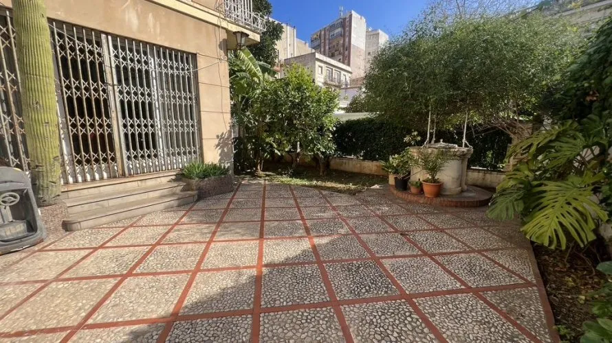 352m² villa for sale, Denia, Spain No. 32559 № 1
