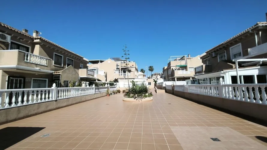 65m² bungalow for sale, Torreblanca, Spain No. 32575 № 2
